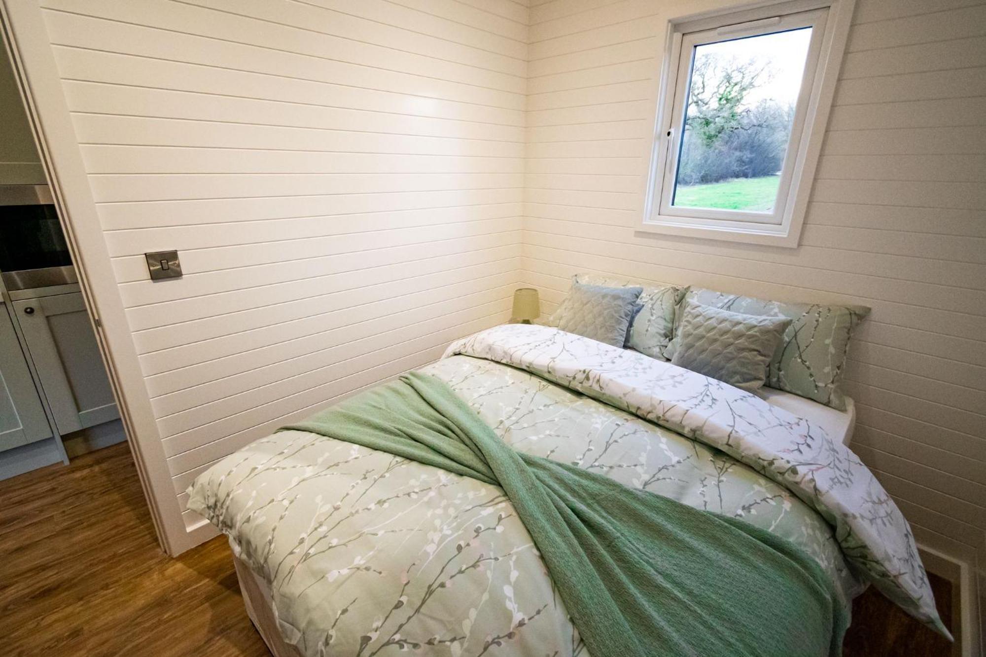 Beech Pod Cabin In Beautiful Surroundings Wrexham Zewnętrze zdjęcie